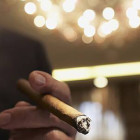 You & Μe: Ο βωμός των Cigar aficionados στη Γλυφάδα και στον Πειραιά!