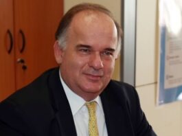 Επίθεση στα Στενά του Ορμούζ: Πλοίο της Star Bulk Carriers του εφοπλιστή Παππά δέχθηκε βλήμα